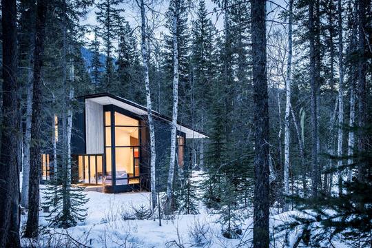 5 Modern Cabins We're Hibernating In This Winter